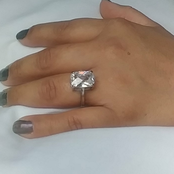 Ring - Picture 4 of 4